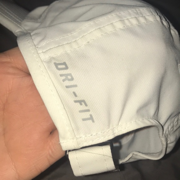 Nike hat - Picture 2 of 4